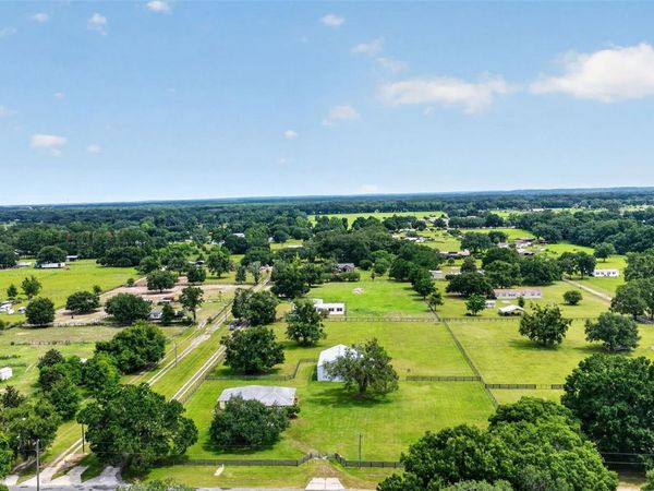 311 SE HIGHWAY 42 , SUMMERFIELD, FL 34491