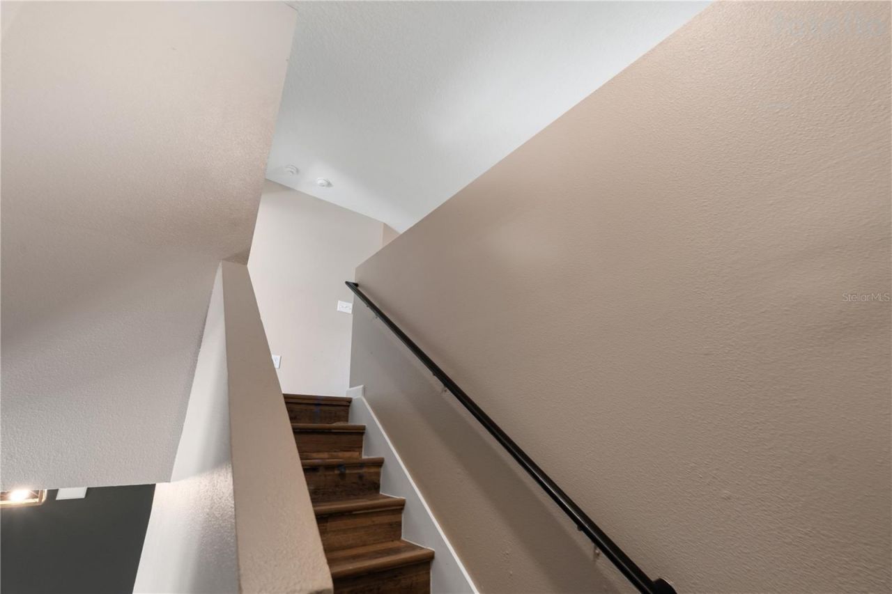 15623 Merlin Avenue , Mascotte, FL 34753 Photo
