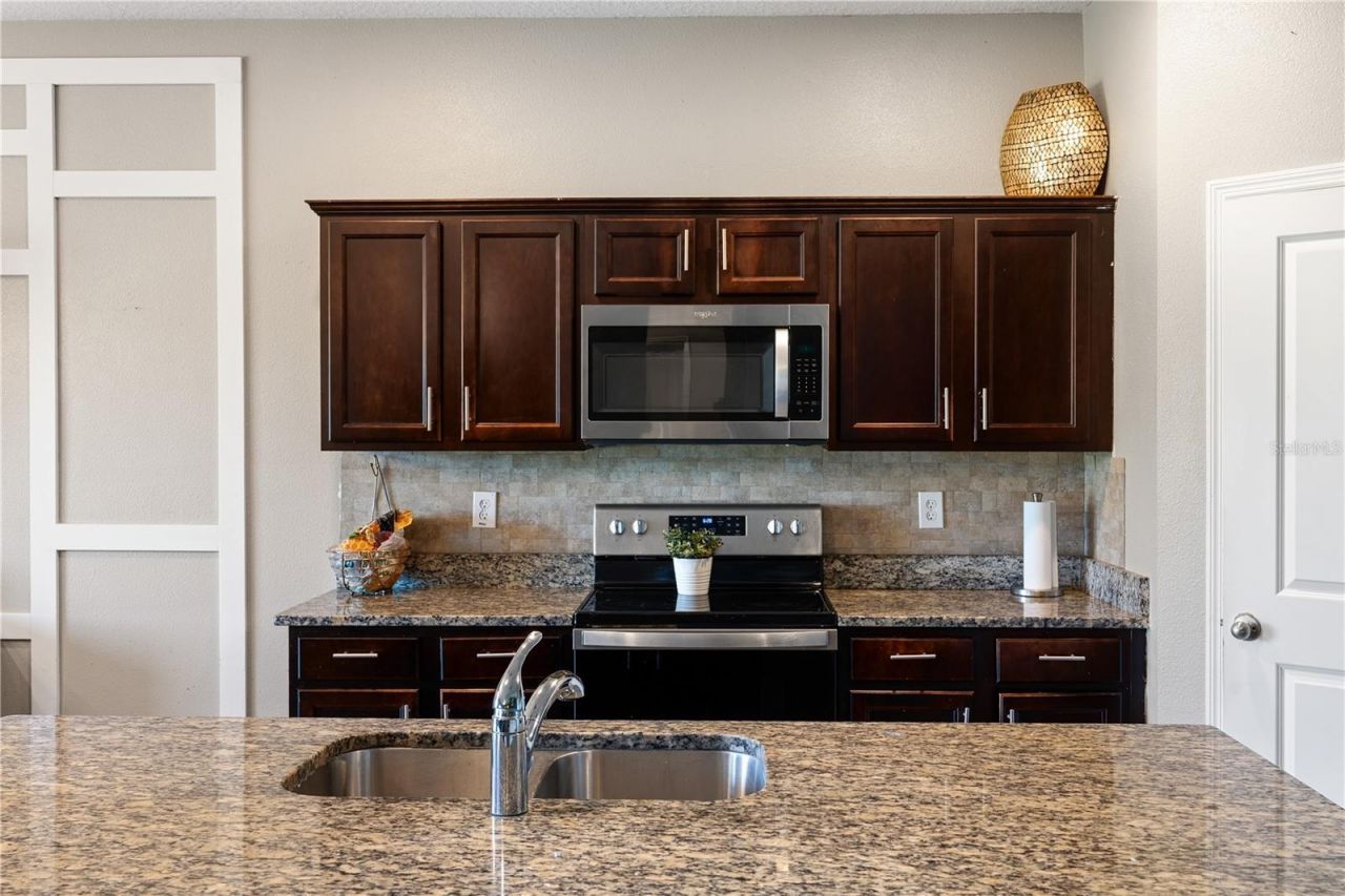 15623 Merlin Avenue , Mascotte, FL 34753 Photo