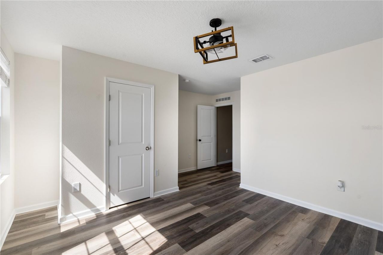 15623 Merlin Avenue , Mascotte, FL 34753 Photo