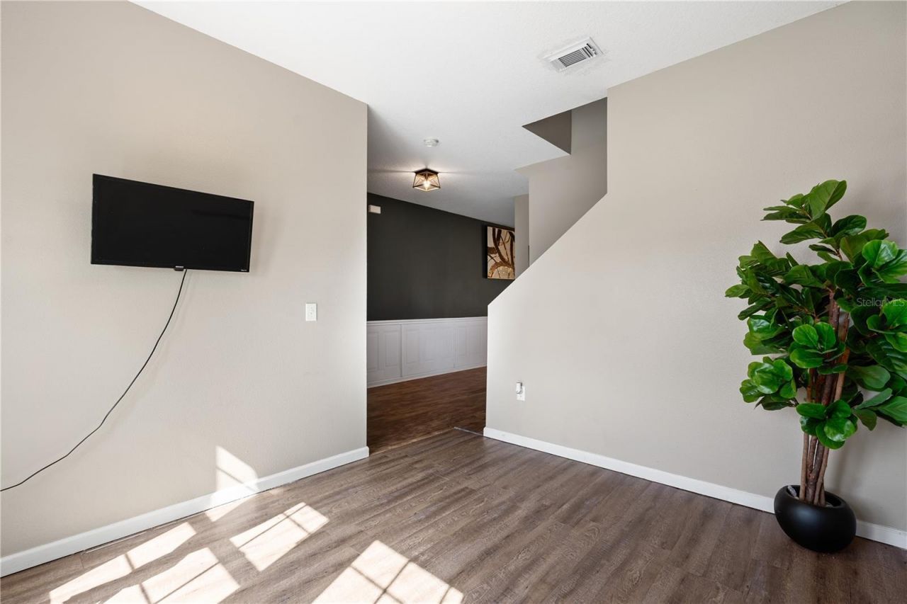 15623 Merlin Avenue , Mascotte, FL 34753 Photo