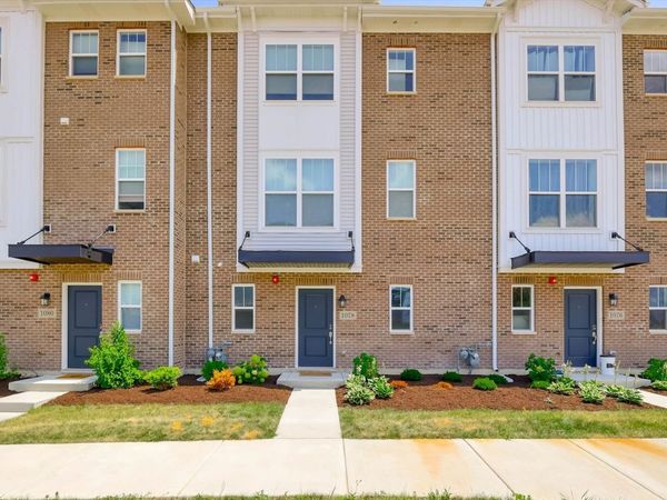 1078 Bogart Street , Des Plaines, IL 60018