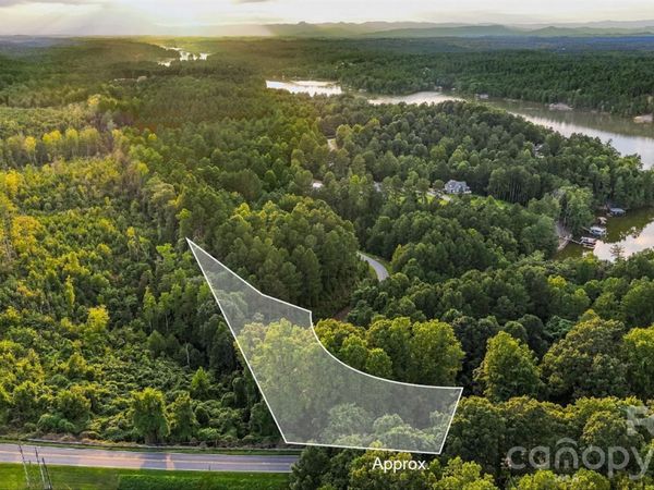 1207 Lake Vista Drive NE, Valdese, NC 28690