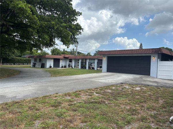 10 SW 46th Ave, Plantation, FL 33317