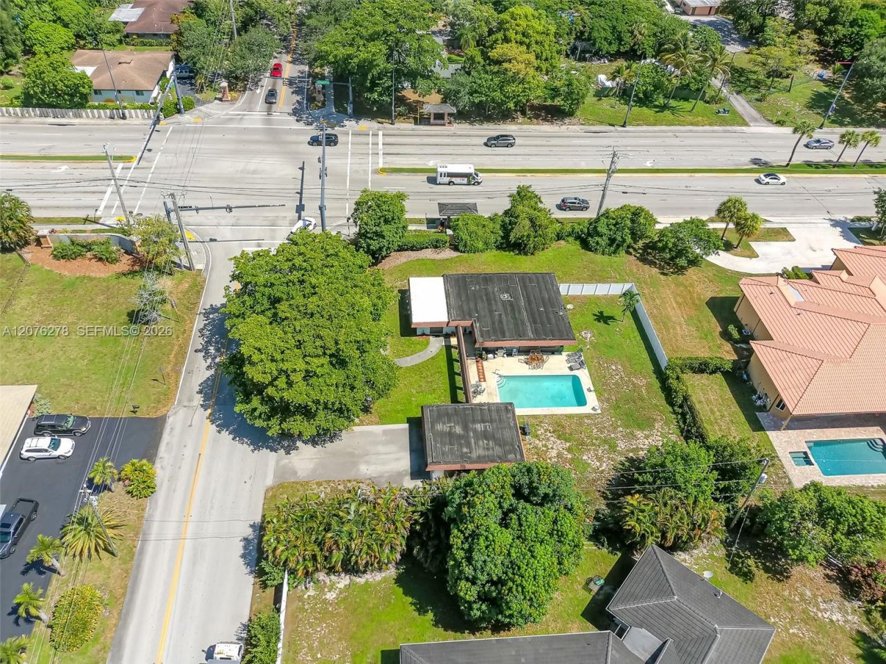 10 SW 46th Ave, Plantation, FL 33317 Photo