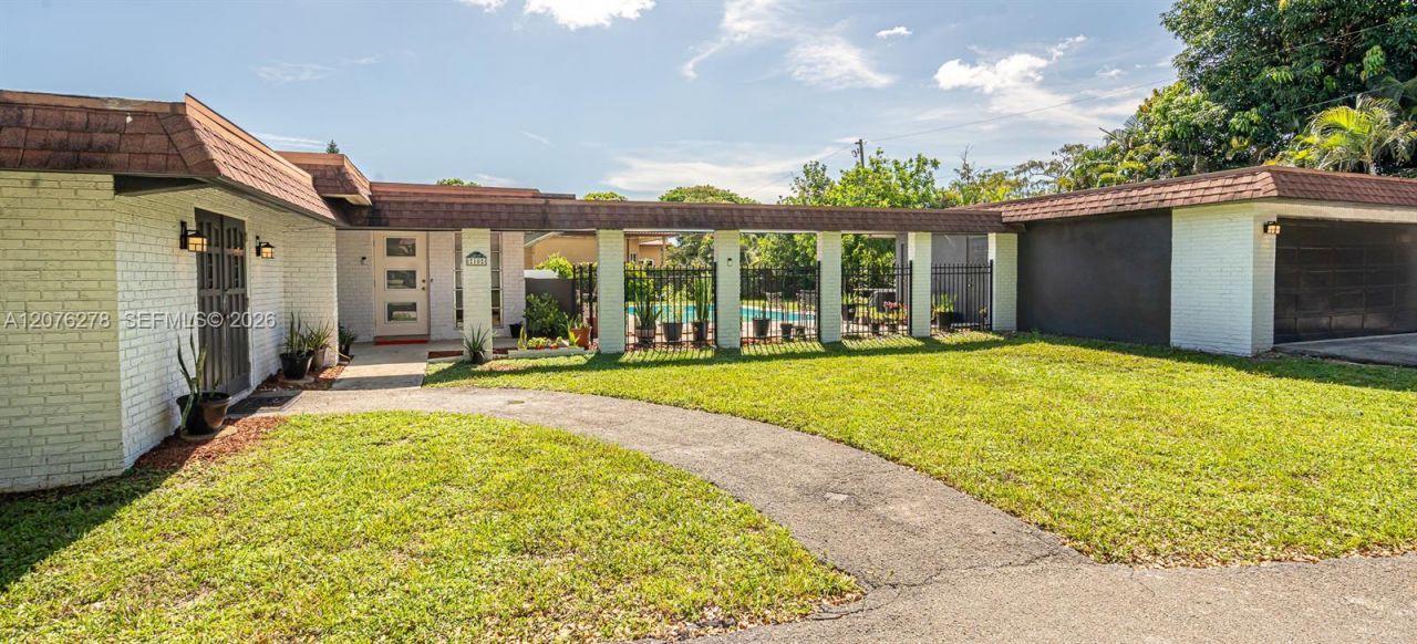 10 SW 46th Ave, Plantation, FL 33317 Photo