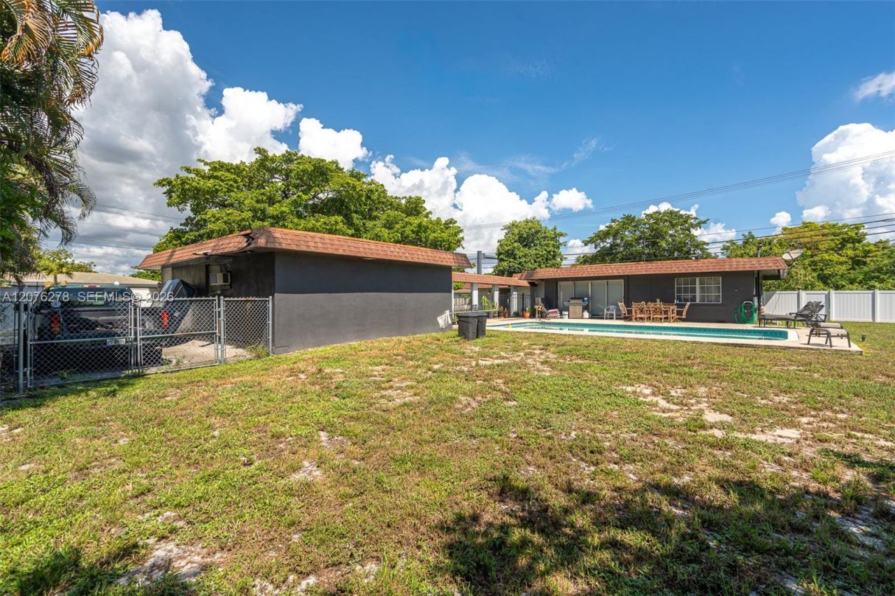 10 SW 46th Ave, Plantation, FL 33317 Photo