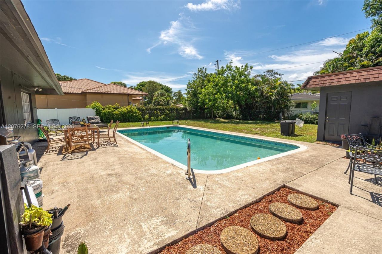 10 SW 46th Ave, Plantation, FL 33317 Photo