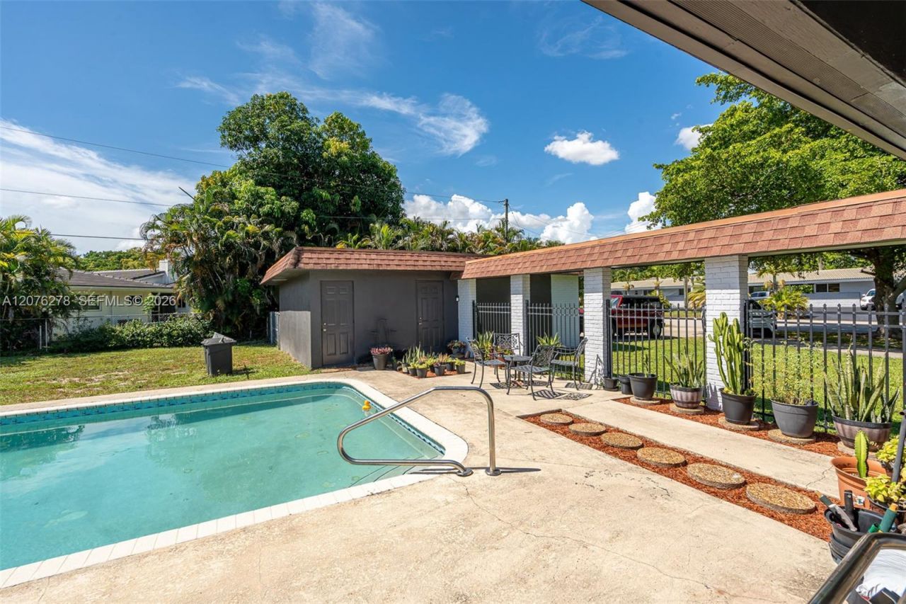 10 SW 46th Ave, Plantation, FL 33317 Photo