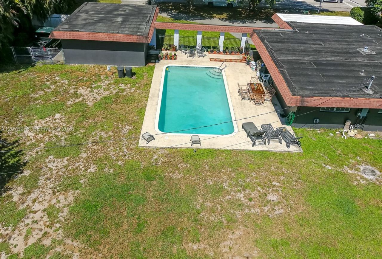 10 SW 46th Ave, Plantation, FL 33317 Photo