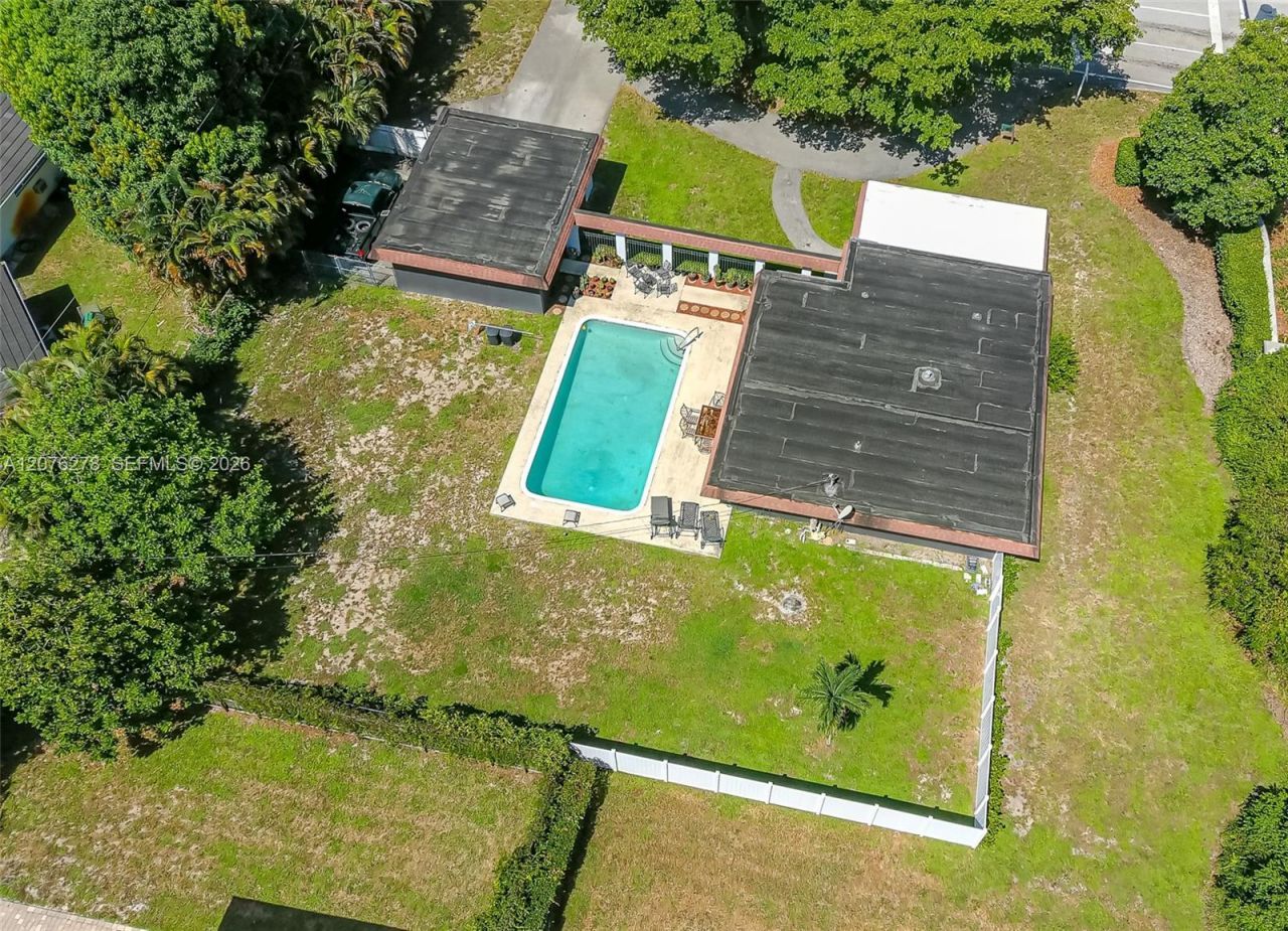 10 SW 46th Ave, Plantation, FL 33317 Photo