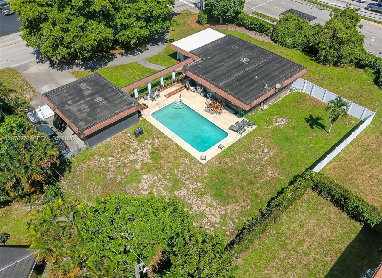 10 SW 46th Ave, Plantation, FL 33317 Photo