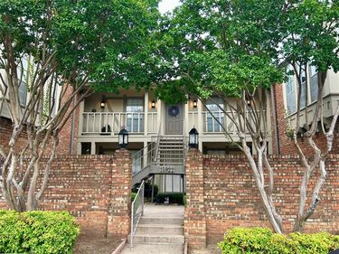 15922 Stillwood Street, Unit 1074, Dallas, TX 75248