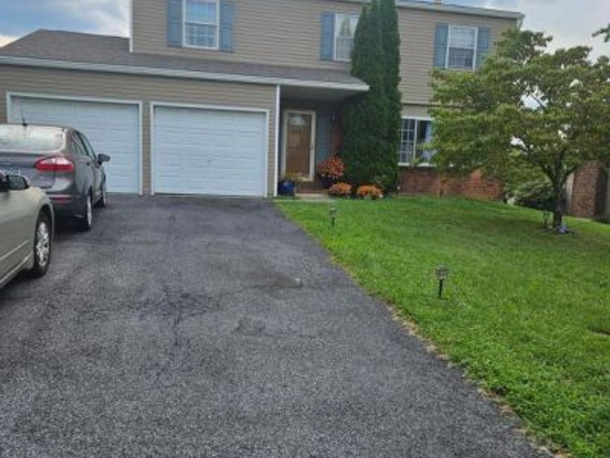 628 Sweetbriar Drive, Harrisburg, PA 17111 Main Photo