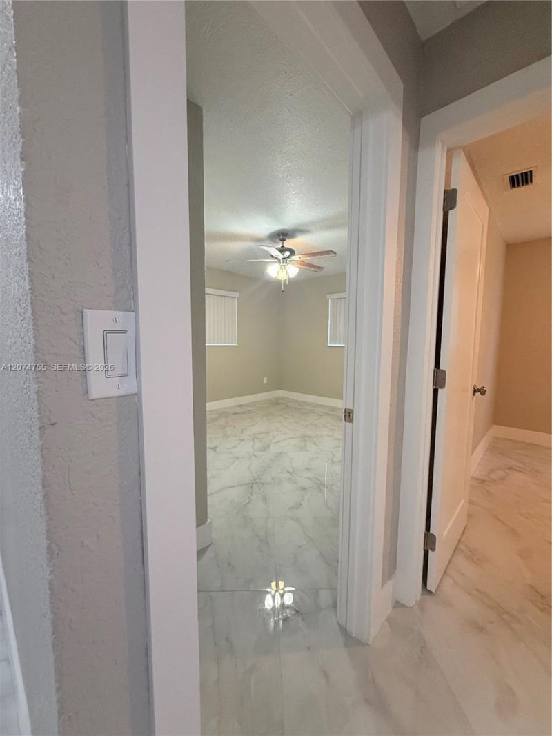 336 NW 53rd St, Unit 1, Miami, FL 33127 Photo