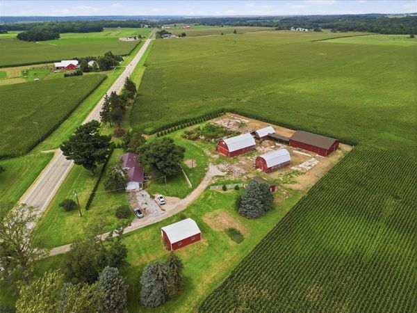 9896 Lincoln Road , Morrison, IL 61270