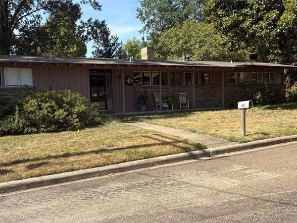 306 E PINE, Winnsboro, TX 75494