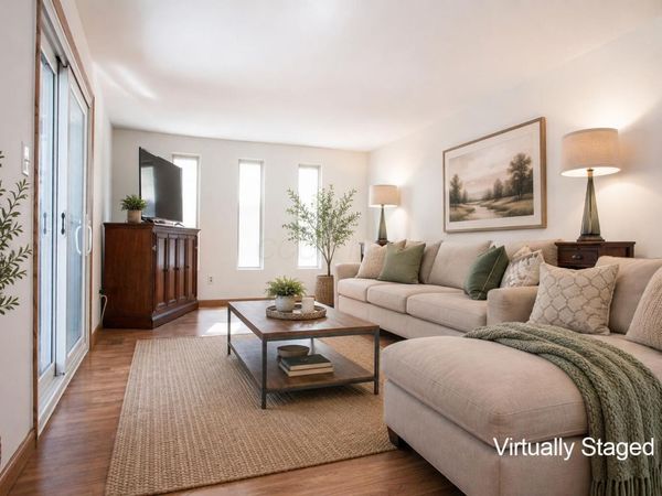 724 Hunters Run, Columbus, OH 43230