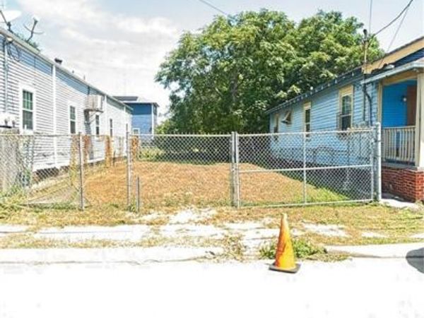 2713 N CLAIBORNE Avenue , New Orleans, LA 70117