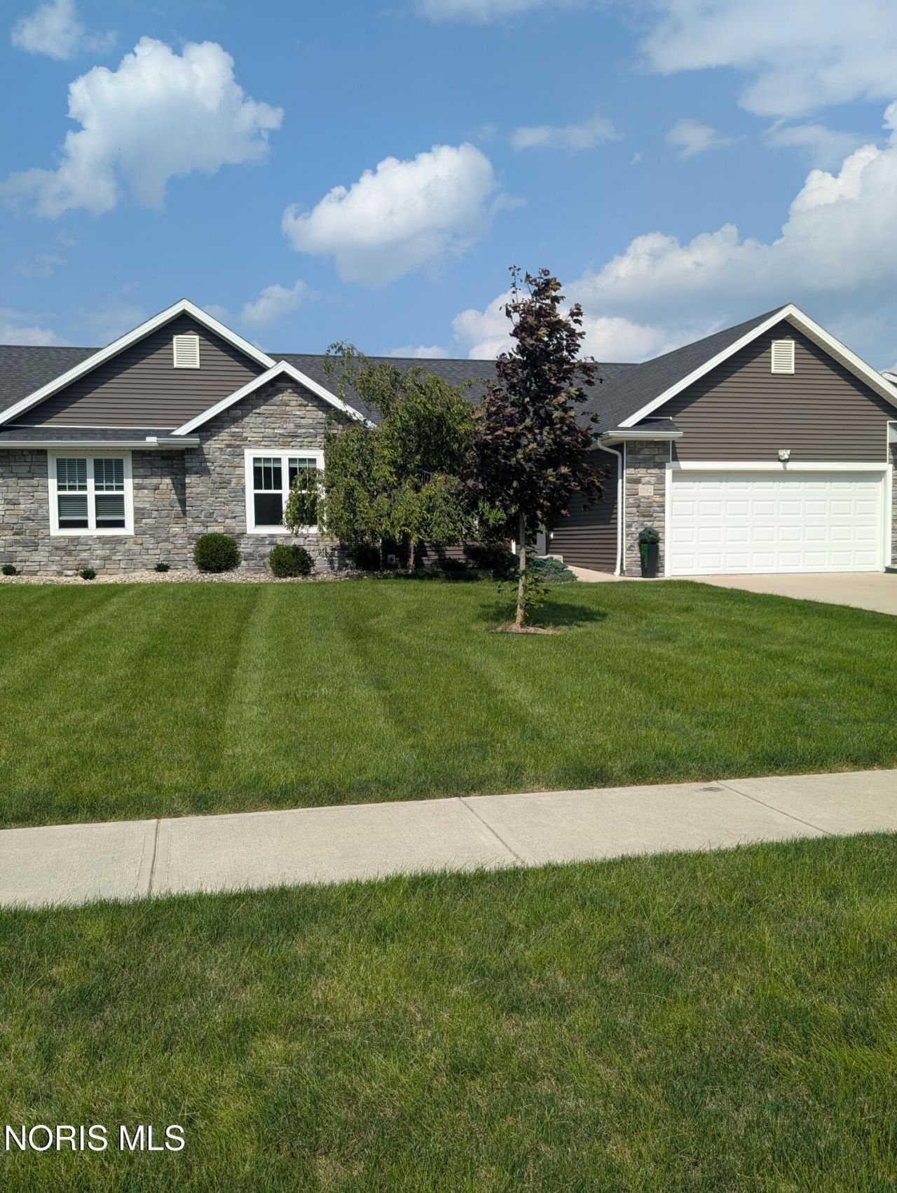 1062 White Birch Drive, Findlay, OH 45840 Main Photo