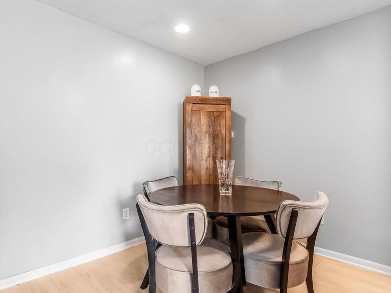 7000 Monarchos Drive , New Albany, OH 43054 Photo 9