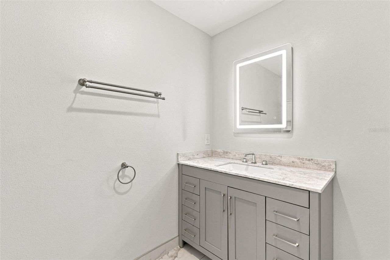 4264 Central Sarasota Parkway, Unit 117, Sarasota, FL 34238 Photo