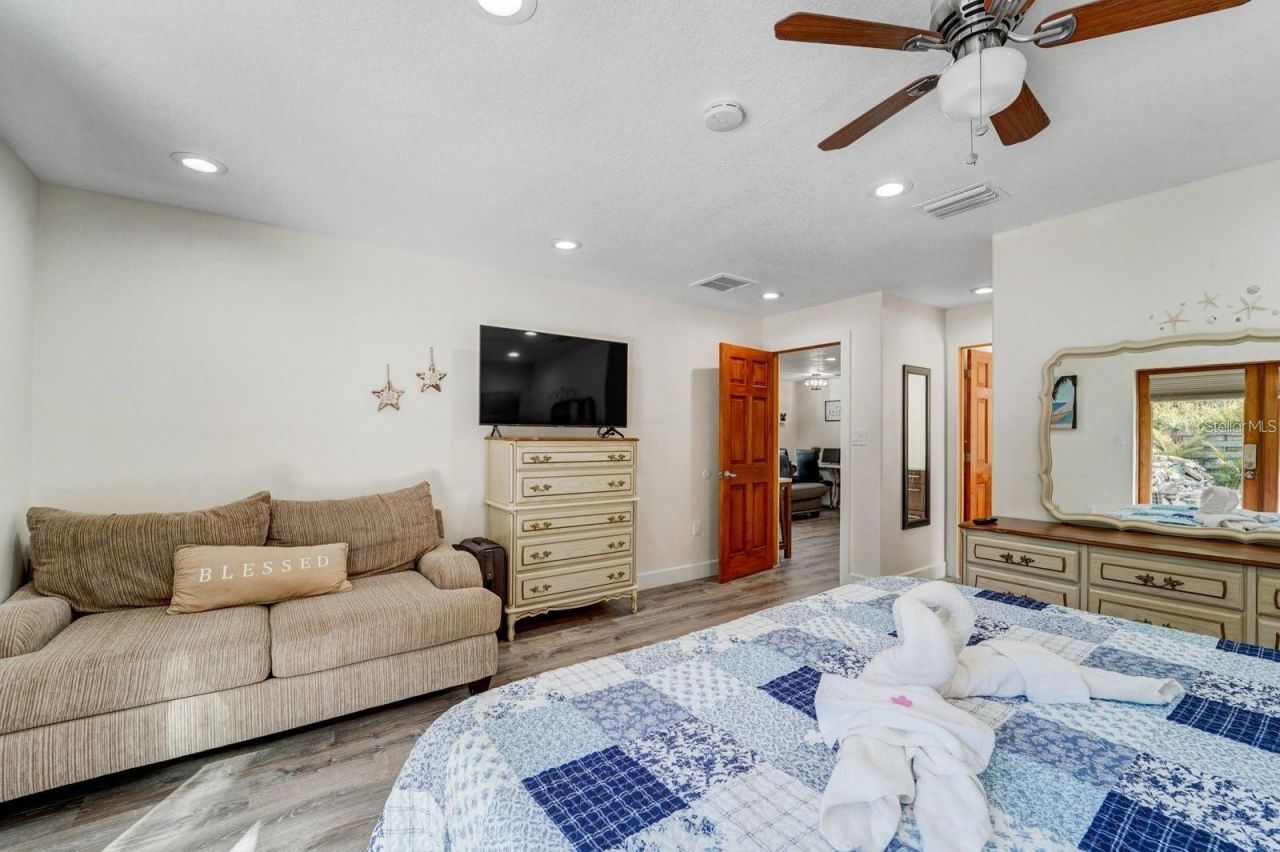 2598 Wood Street, Sarasota, FL 34237 Photo