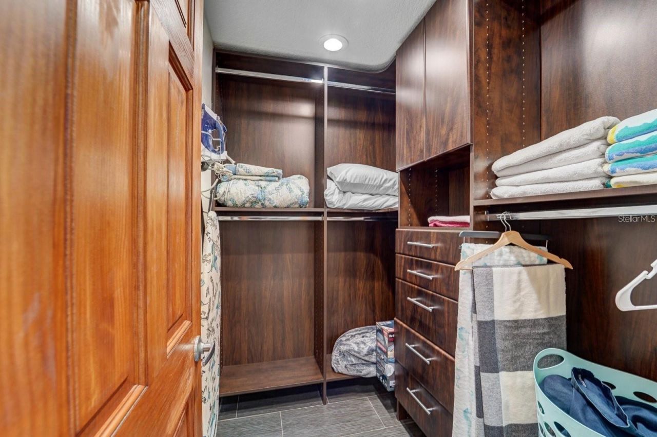 2598 Wood Street, Sarasota, FL 34237 Photo