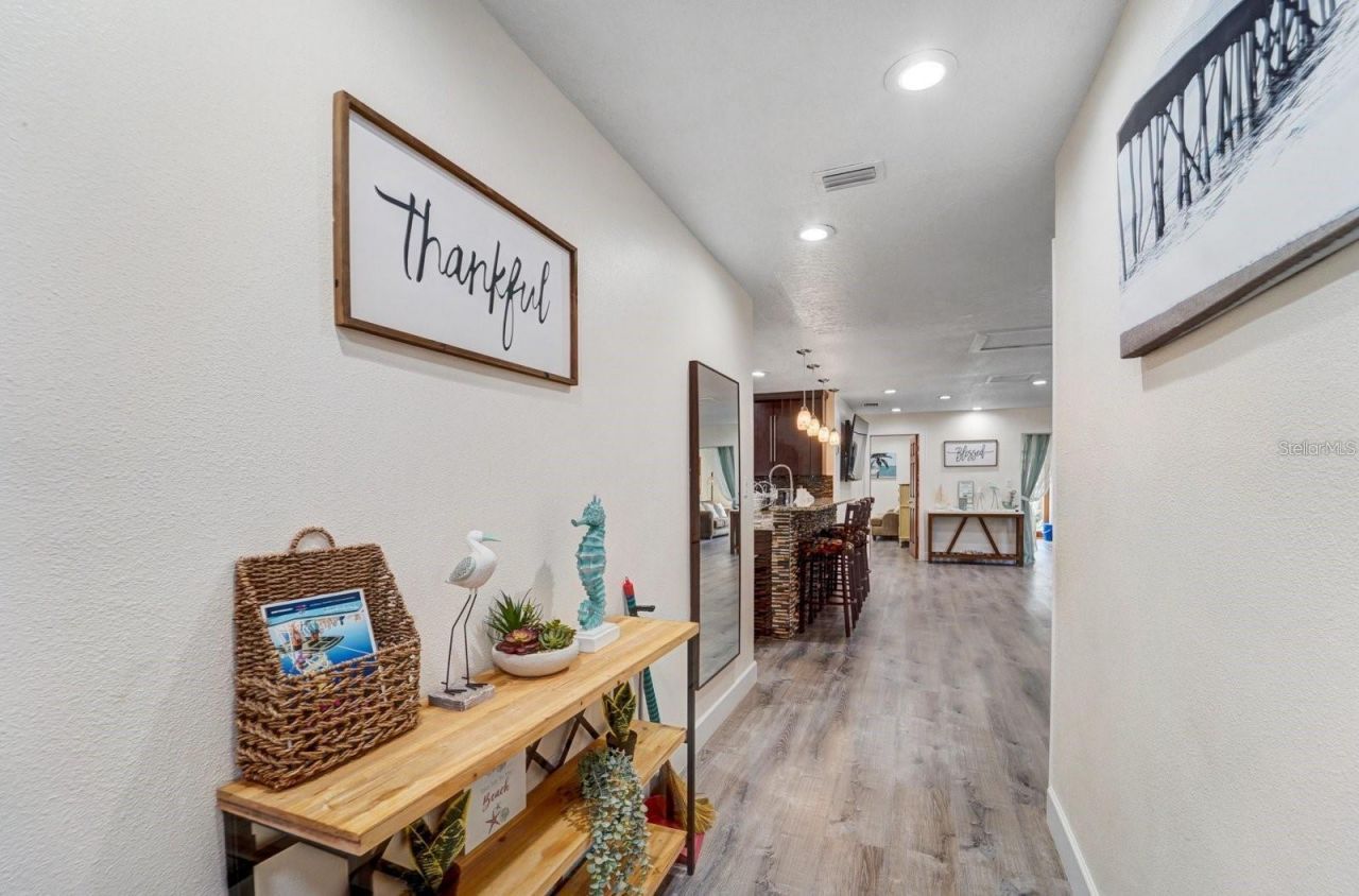 2598 Wood Street, Sarasota, FL 34237 Photo