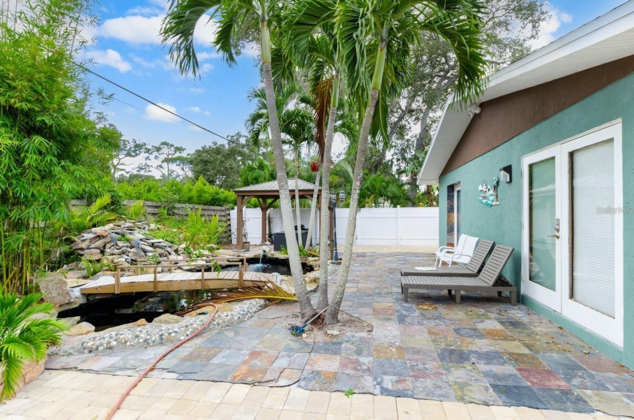 2598 Wood Street, Sarasota, FL 34237 Photo