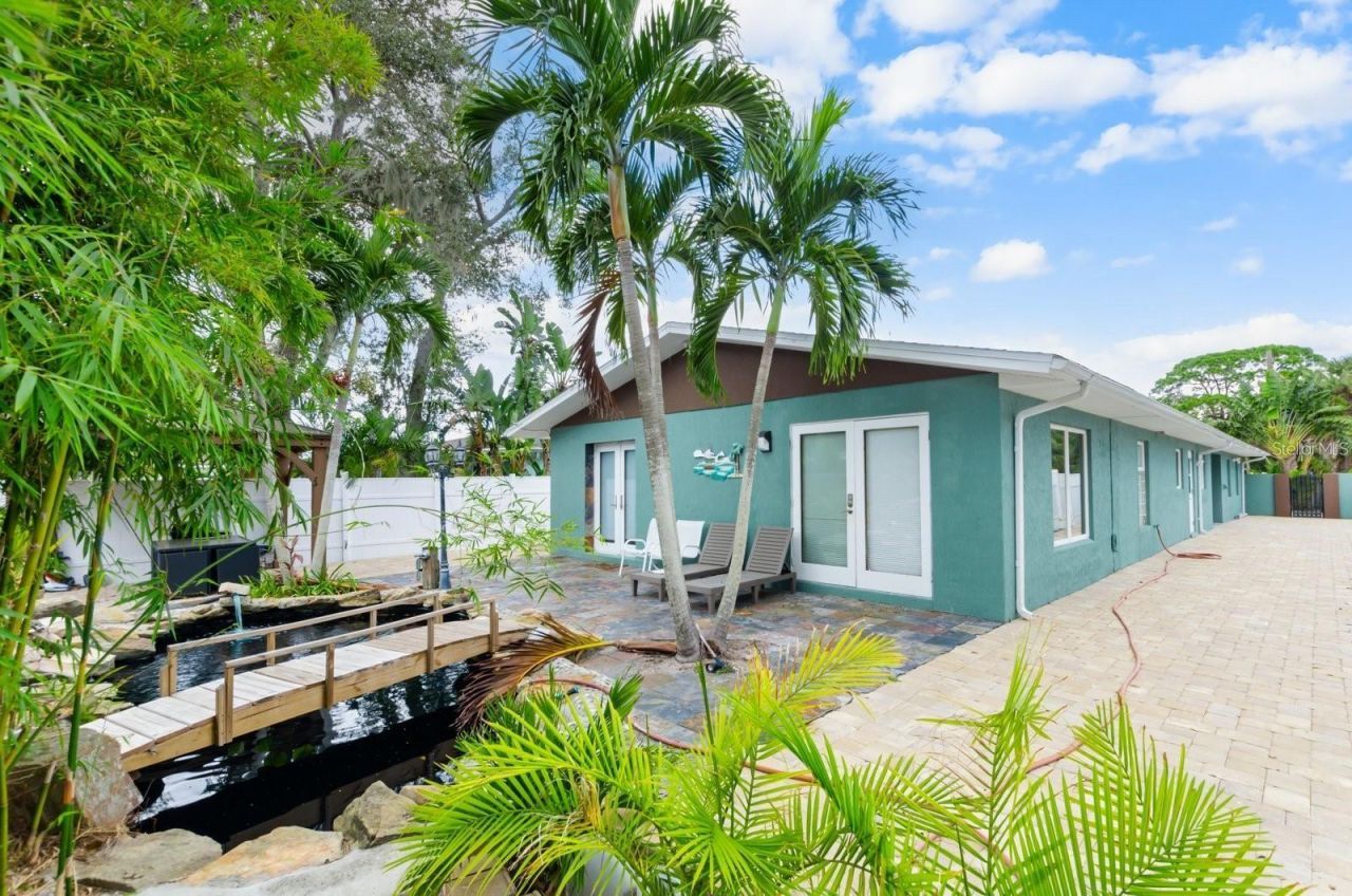 2598 Wood Street, Sarasota, FL 34237 Photo