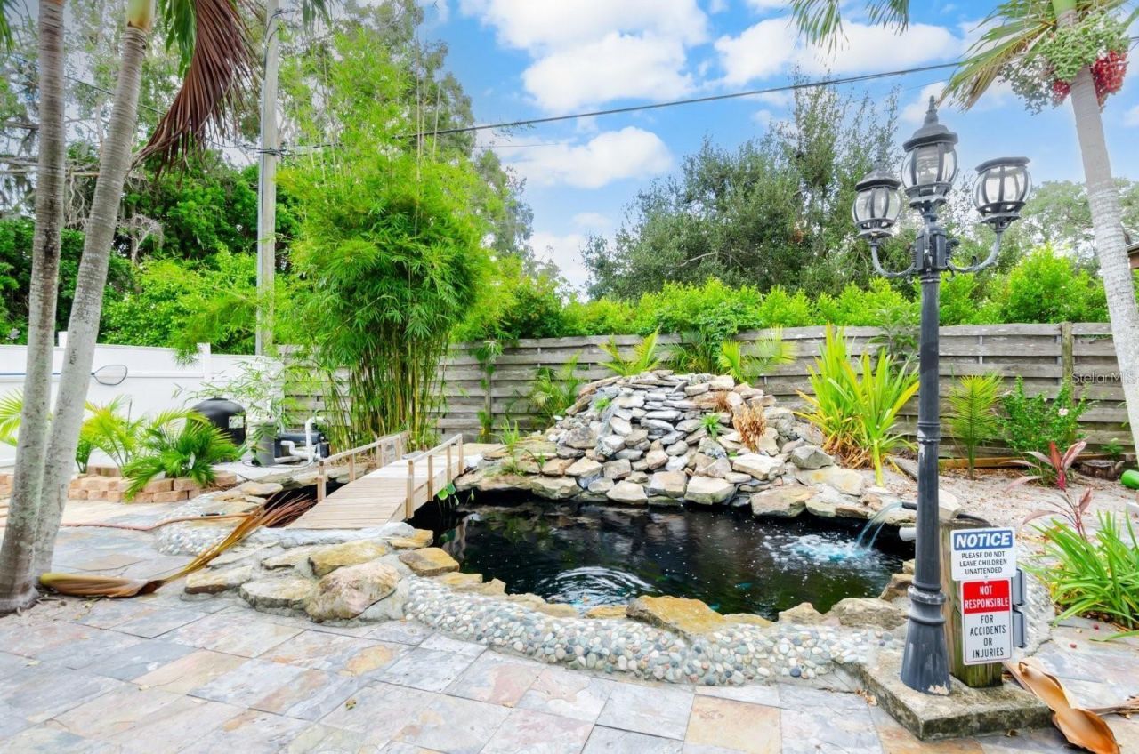 2598 Wood Street, Sarasota, FL 34237 Photo