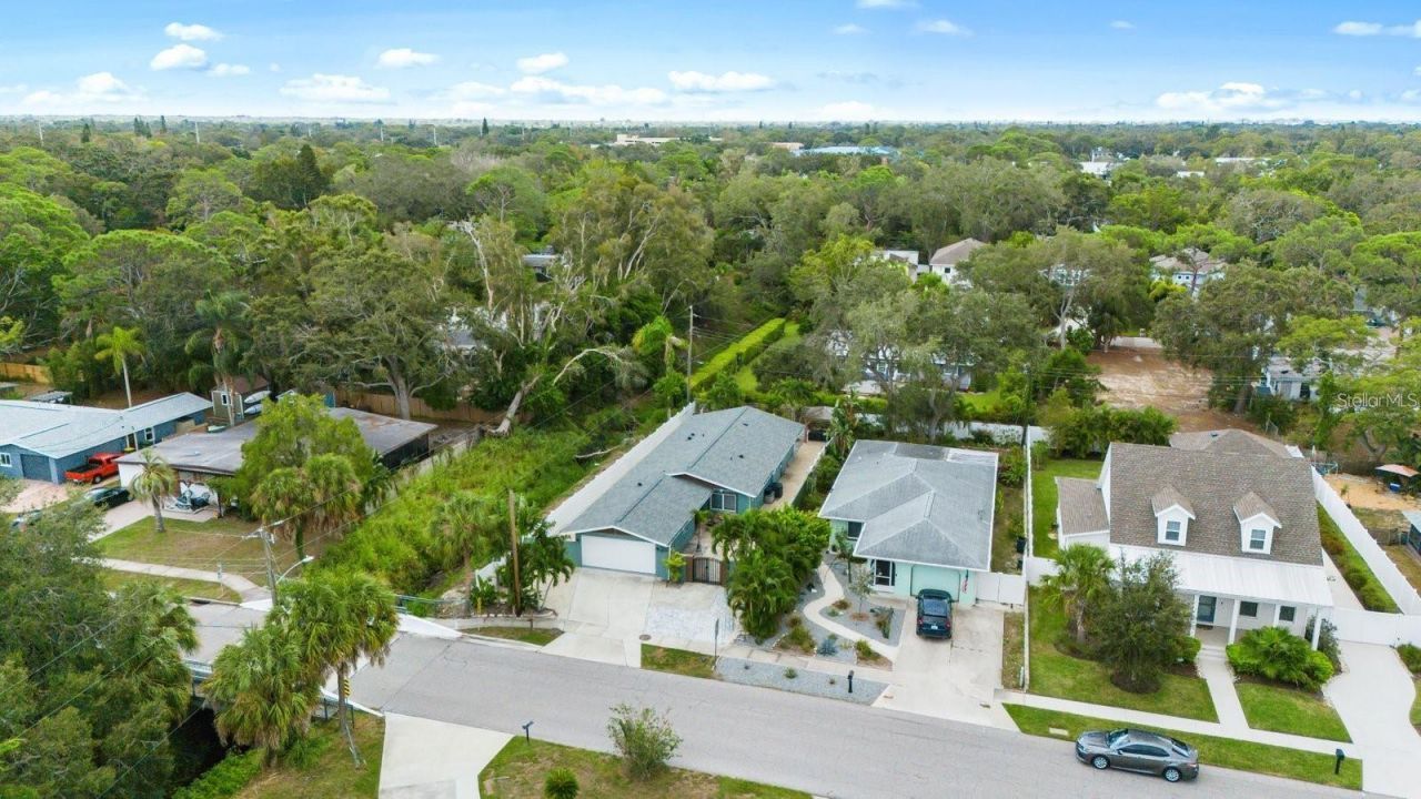 2598 Wood Street, Sarasota, FL 34237 Photo
