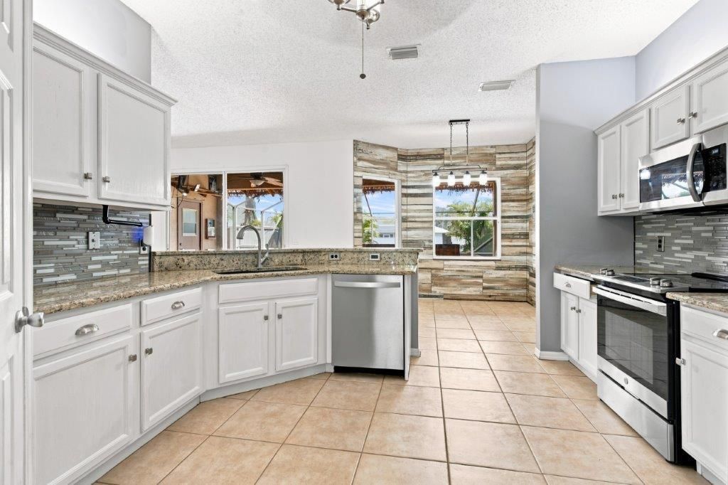 499 SW Millard Drive, Port Saint Lucie, FL 34953 Photo