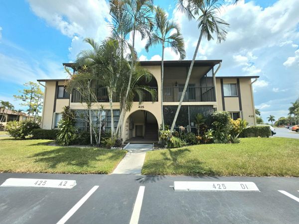 425 Pine Glen lane Lane, Unit A-2, Greenacres, FL 33463