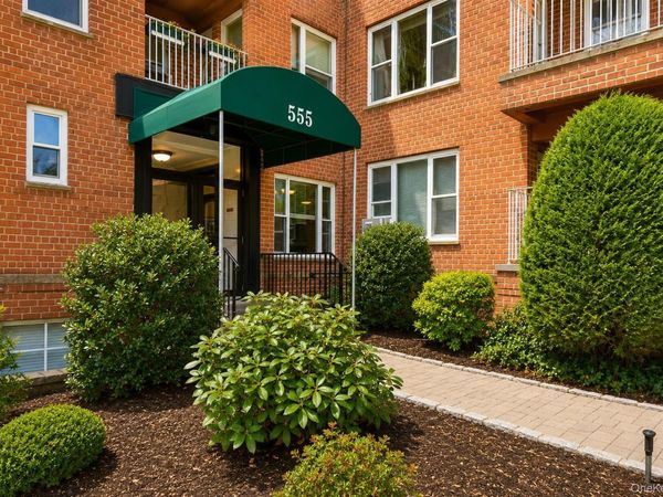 555 Broadway, Unit 1i, Hastings-on-Hudson, NY 10706