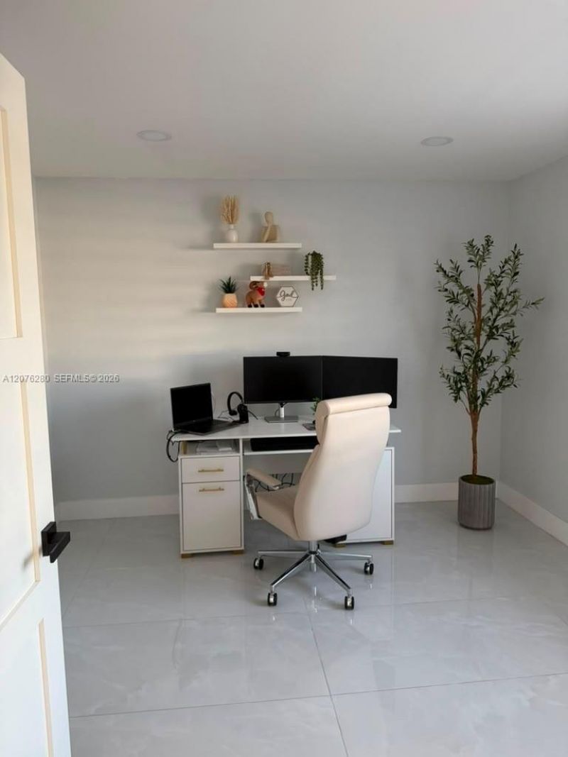 1180 NW 124th Pl, Unit 208, Miami, FL 33182 Photo