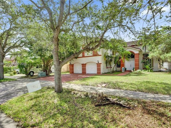14824 SW 180th St , Miami, FL 33187