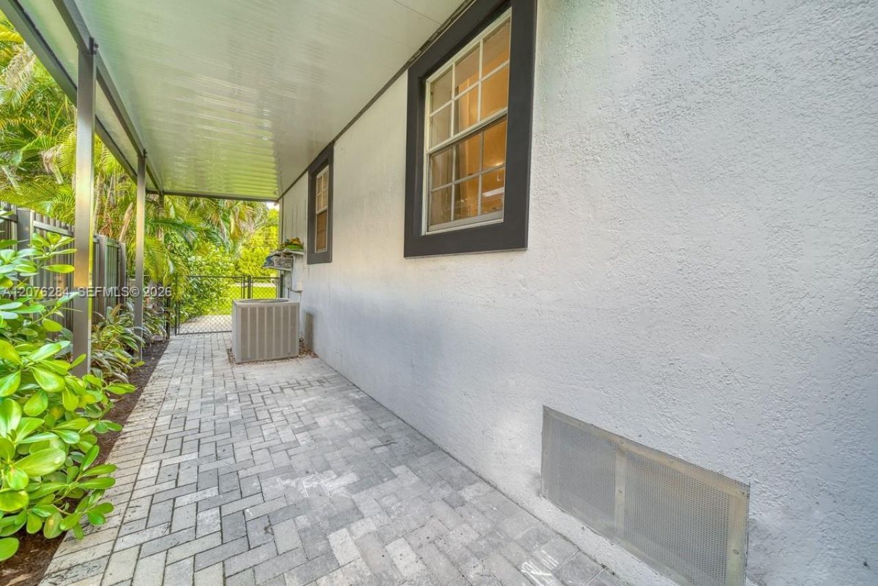 13801 NE 1st Ave, Miami, FL 33161 Photo