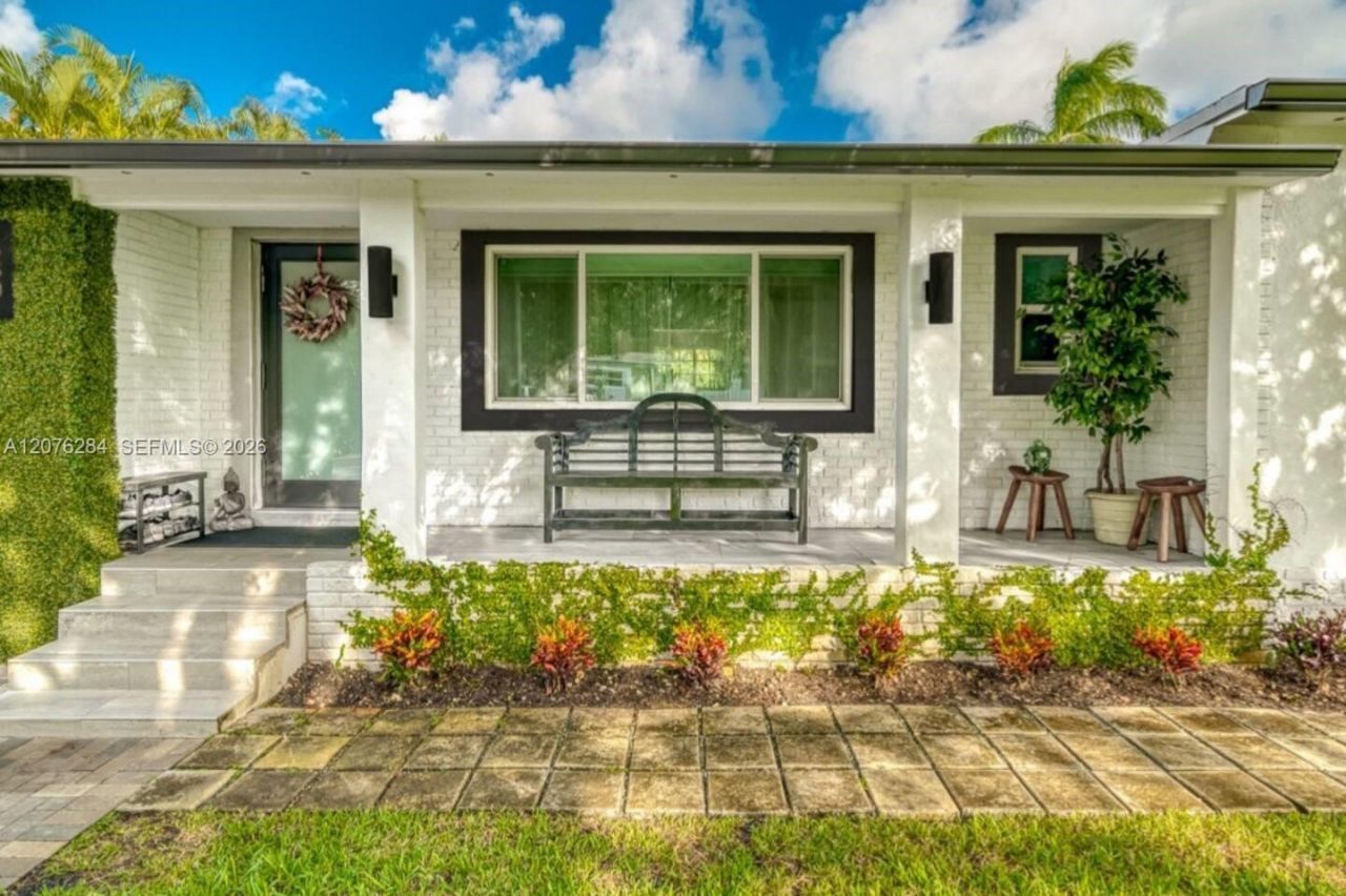 13801 NE 1st Ave, Miami, FL 33161 Photo