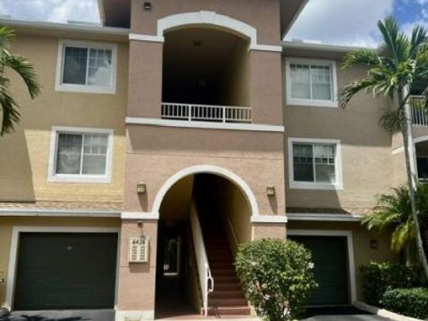 6426 EMERALD DUNES Drive, Unit 206, West Palm Beach, FL 33411