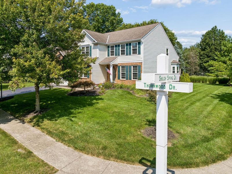 5235 Thornwood Drive, Westerville, OH 43082 Photo 2