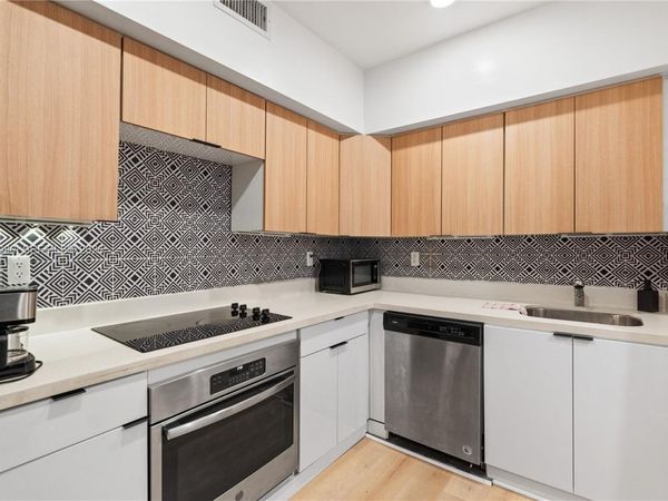 810 7th St , Unit 102, Miami Beach, FL 33139