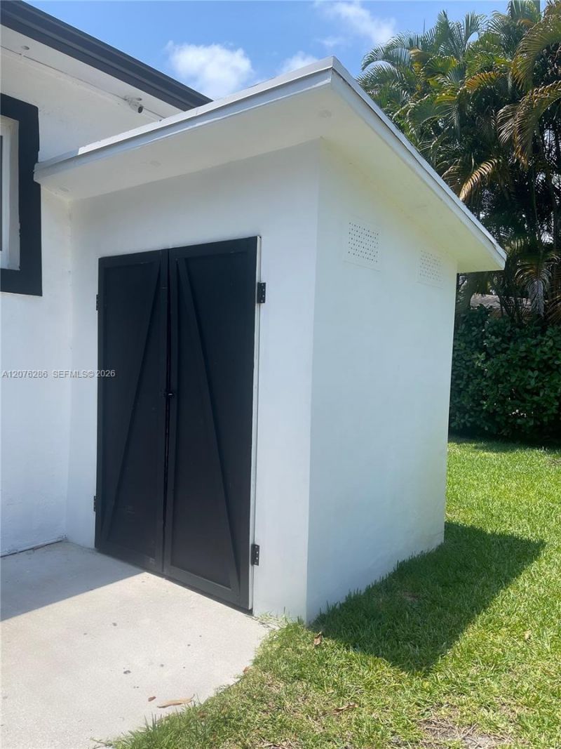 13801 NE 1st Ave, Miami, FL 33161 Photo