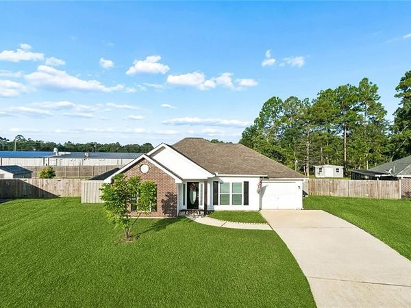 140 LESLEY Lane , Pearl River, LA 70452