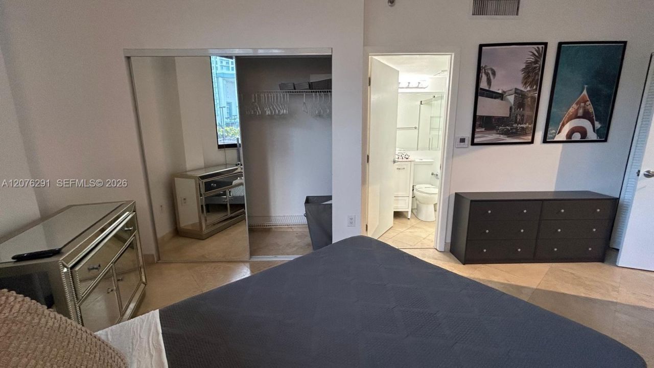 540 Brickell Key Dr, Unit 512, Miami, FL 33131 Photo