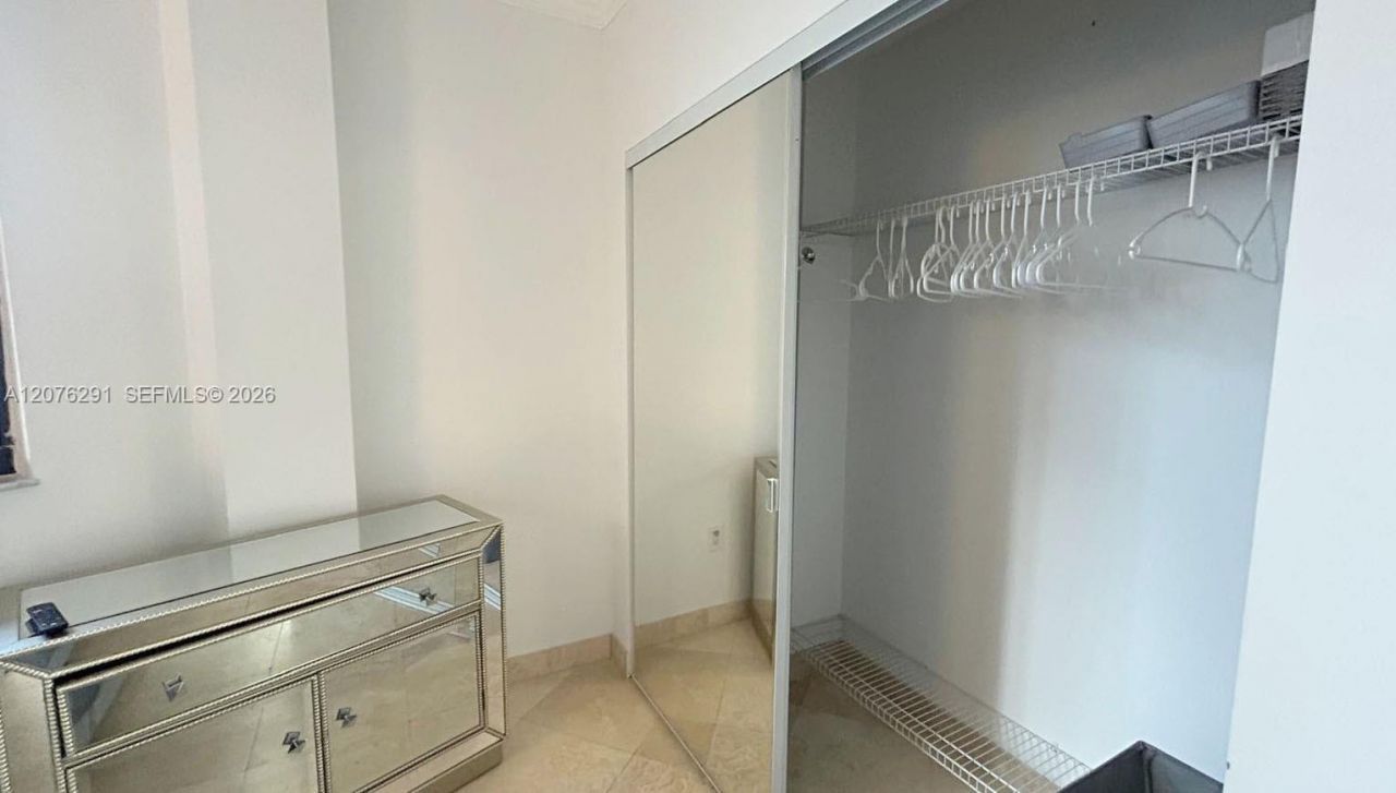 540 Brickell Key Dr, Unit 512, Miami, FL 33131 Photo