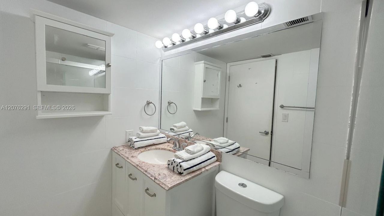 540 Brickell Key Dr, Unit 512, Miami, FL 33131 Photo