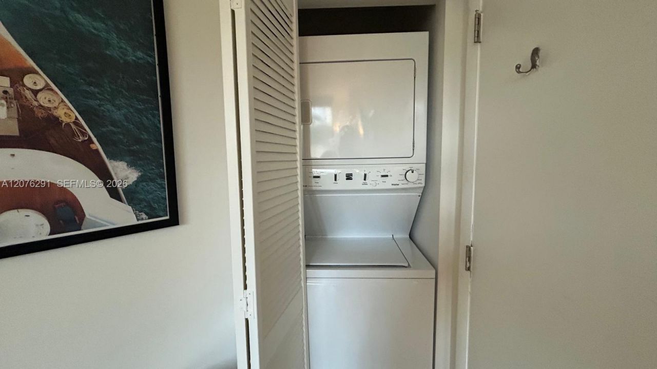 540 Brickell Key Dr, Unit 512, Miami, FL 33131 Photo