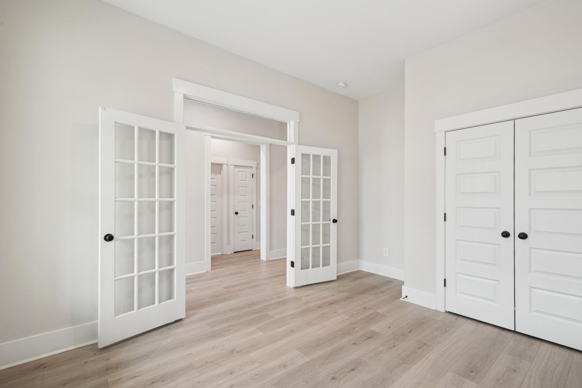 163 Marion Cove Drive Photo 6